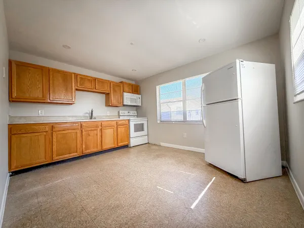 $1,800 | 3455 Hi Street, Lake Worth, FL 33461