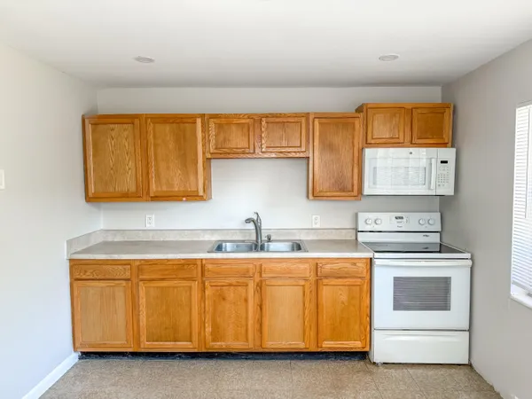 $1,800 | 3455 Hi Street, Lake Worth, FL 33461