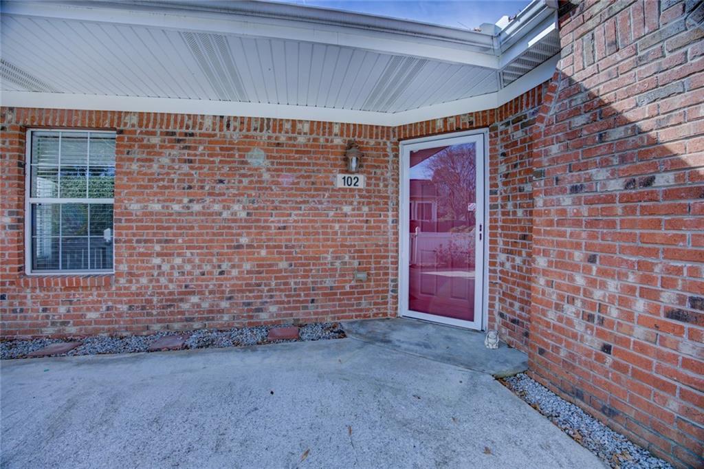 2191 Rockbridge Road Southwest, Unit 102 Stone Mountain, GA 30087 - Photo 2 of 37