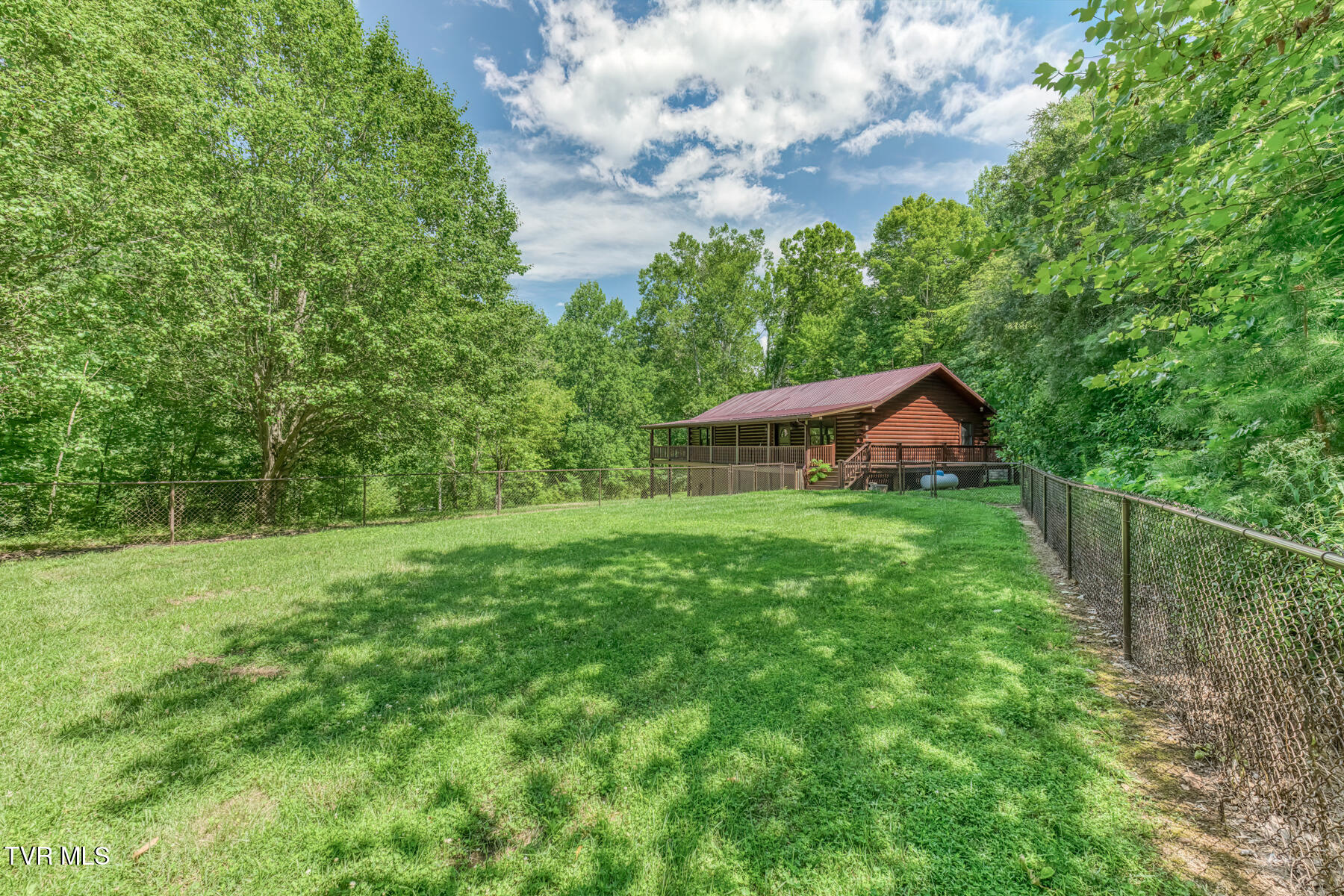 265 Minton Hollow Road Elizabethton, TN 37643 - Photo 3 of 52 265 Minton Hollow Rd-54