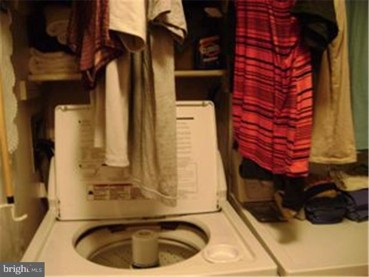 464 Cross Road Salem, NJ 08079 - Photo 8 of 25 Laundry Room