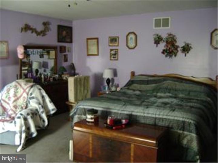 464 Cross Road Salem, NJ 08079 - Photo 9 of 25 Master Bedroom