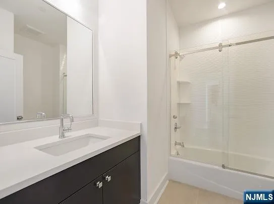 $3,497 | 445 Ramapo Valley Road, Unit 1, Oakland, NJ 07436