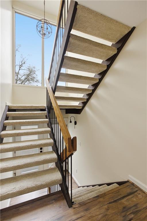 146 Locust Court Pittsburgh, PA 15237 - Photo 13 of 32 a view of entryway