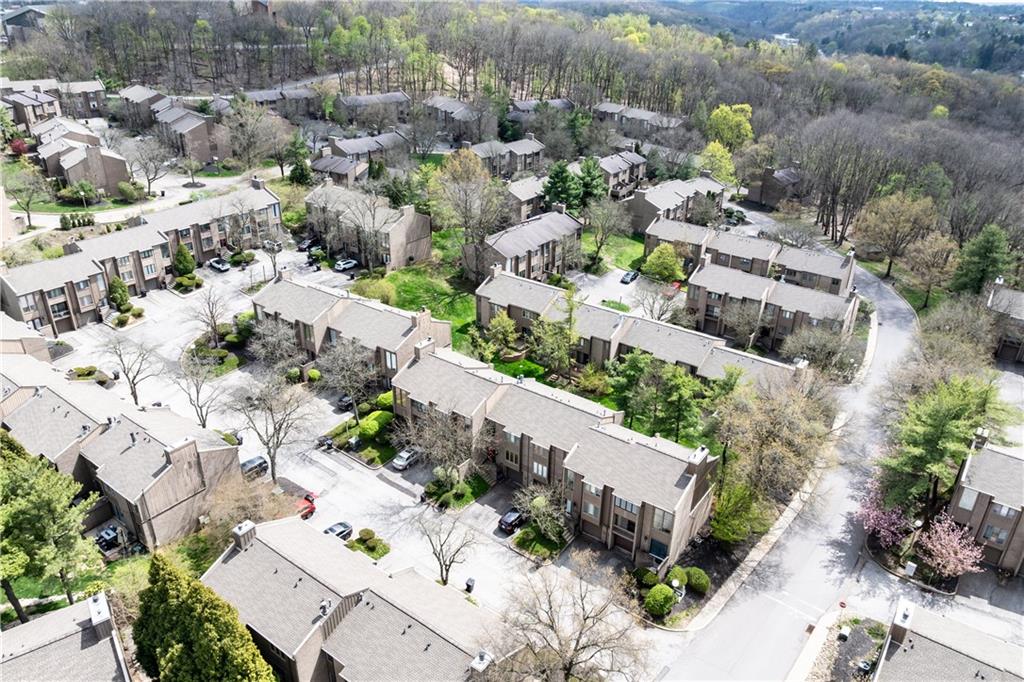 146 Locust Court Pittsburgh, PA 15237 - Photo 29 of 32 an aerial view of a house with a yard