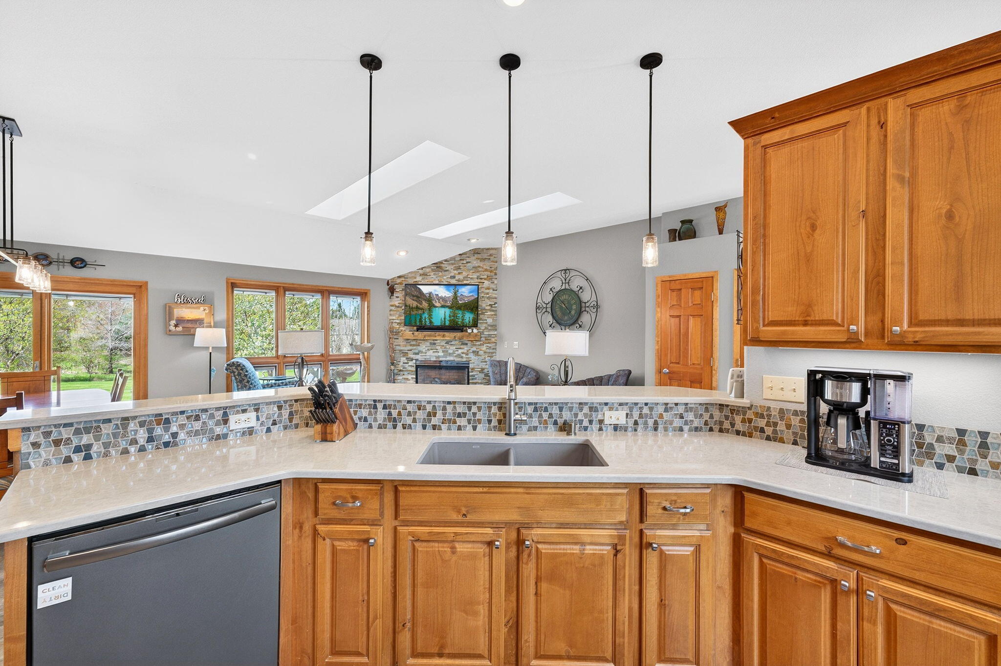 N5187 Union Hill Road Concord, WI 53066 - Photo 9 of 52 14-web-or-mls-P1308159