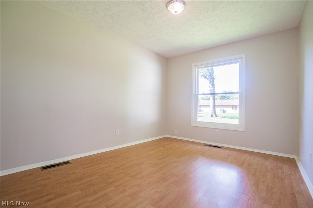 10806 Gate Post Road Strongsville, OH 44149 - Photo 16 of 33 Gallery Image 16