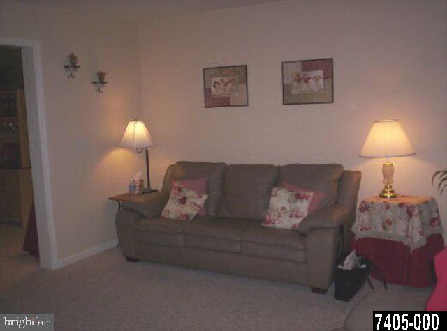 125 Bitternut Road Mount Wolf, PA 17347 - Photo 3 of 9 Gallery Image 3