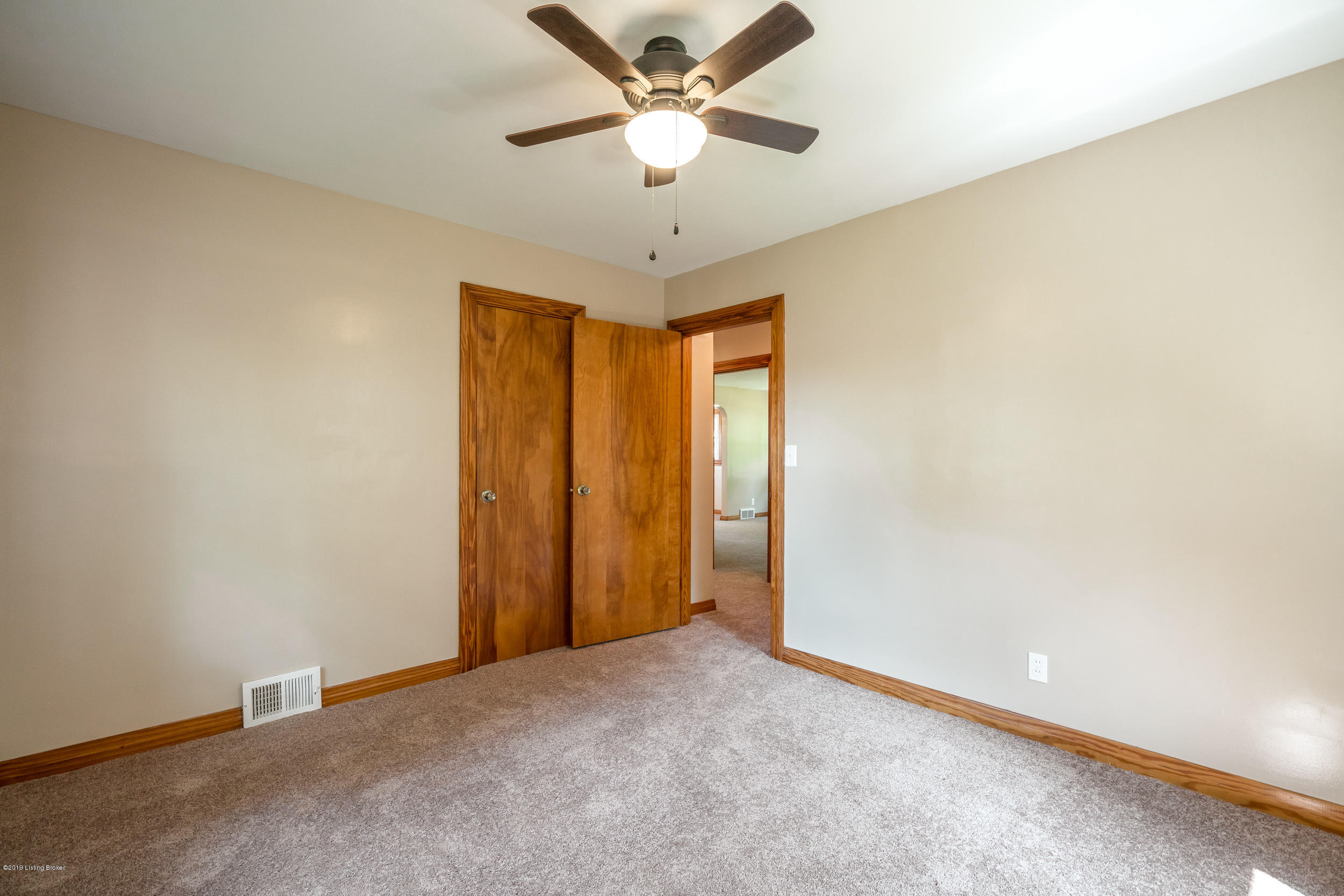 11517 Deering Road Louisville, KY 40272 - Photo 30 of 34 11517 Deering Road-32