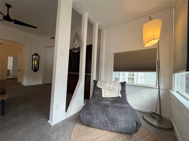 $1,800 | 318 Hyde Park Boulevard, Unit A, Houston, TX 77006