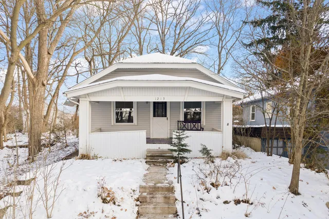 $114,500 | 1215 Loeser Avenue, Jackson, MI 49203