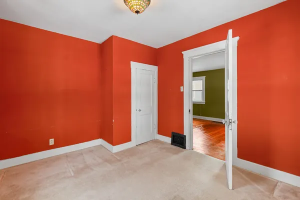 $111,500 | 1215 Loeser Avenue, Jackson, MI 49203