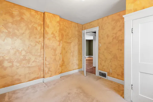 $111,500 | 1215 Loeser Avenue, Jackson, MI 49203