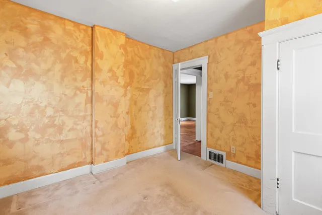 $114,500 | 1215 Loeser Avenue, Jackson, MI 49203