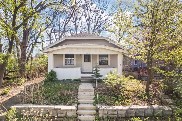 $111,500 | 1215 Loeser Avenue, Jackson, MI 49203