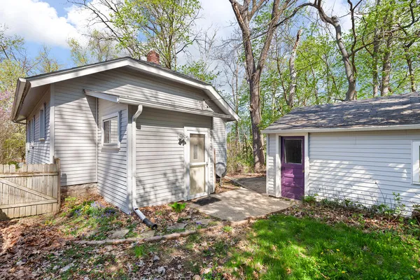 $111,500 | 1215 Loeser Avenue, Jackson, MI 49203