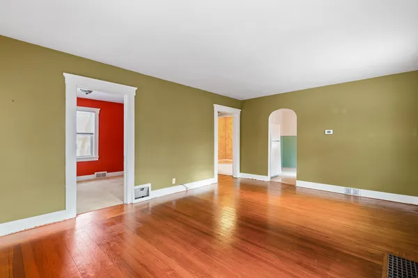 $111,500 | 1215 Loeser Avenue, Jackson, MI 49203