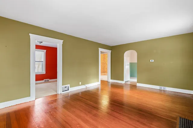 $114,500 | 1215 Loeser Avenue, Jackson, MI 49203