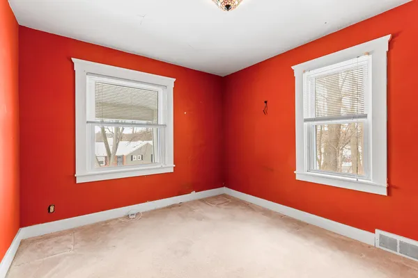 $111,500 | 1215 Loeser Avenue, Jackson, MI 49203