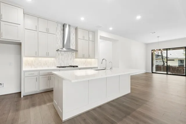 $859,990 | 3616 Emerald Lake Path, Georgetown, TX 78628