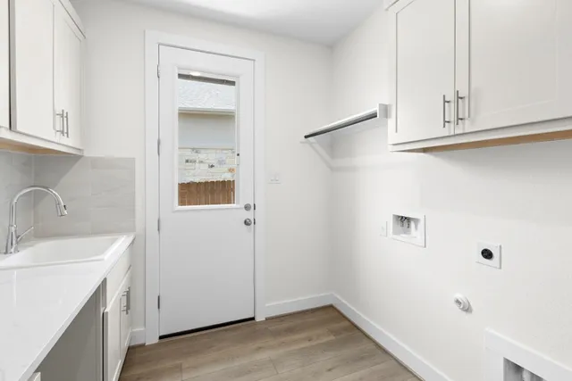 $859,990 | 3616 Emerald Lake Path, Georgetown, TX 78628