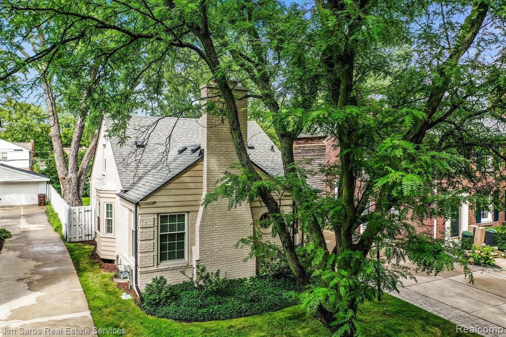 1330 Hampton Road Grosse Pointe Woods, MI 48236 - Photo 29 of 29