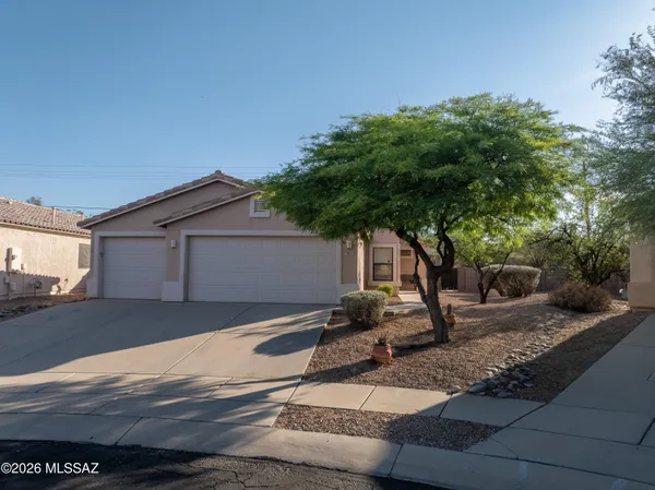 $415,000 | 3835 North Nash Creek Court, Tucson, AZ 85745