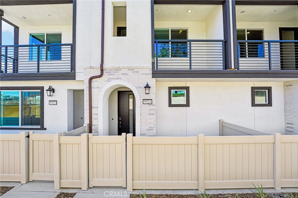 9524 Hannah Way Riverside, CA 92503 - Photo 3 of 38 Gallery Image 3