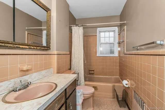 $610,000 | 477 Demott Avenue, Baldwin, NY 11510