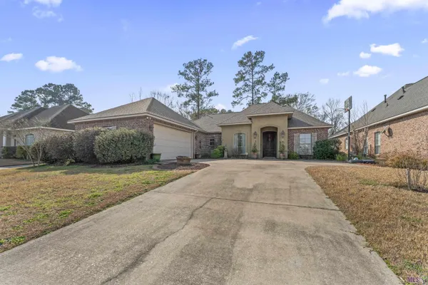 $280,000 | 28049 Foxfire Avenue, Walker, LA 70785