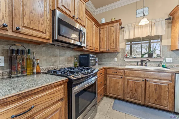 $280,000 | 28049 Foxfire Avenue, Walker, LA 70785