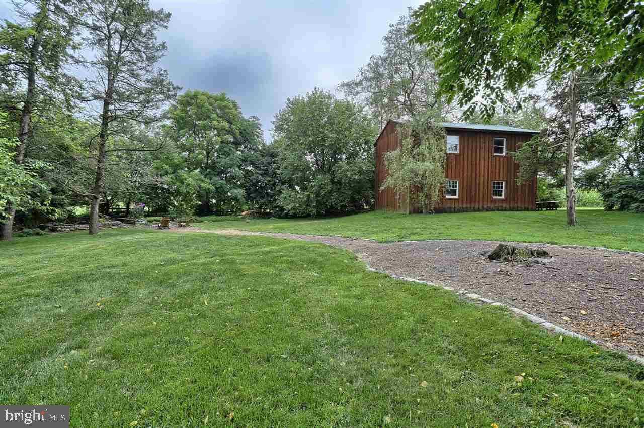 398 Adams Road Carlisle, PA 17015 - Photo 8 of 22 Gallery Image 8