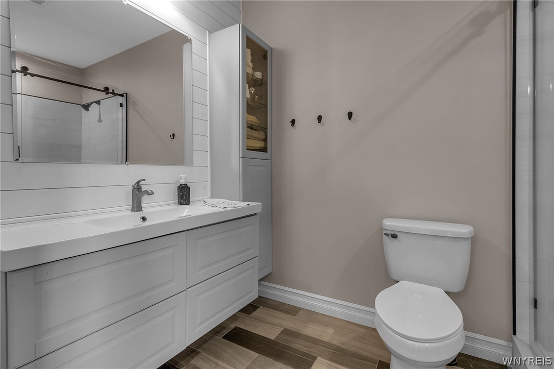 5355 Feigle Road Pendleton, NY 14094 - Photo 34 of 50 1st Floor Master Suite Bath