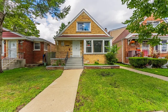 $2,947 | 3754 West 69th Street, Chicago, IL 60629