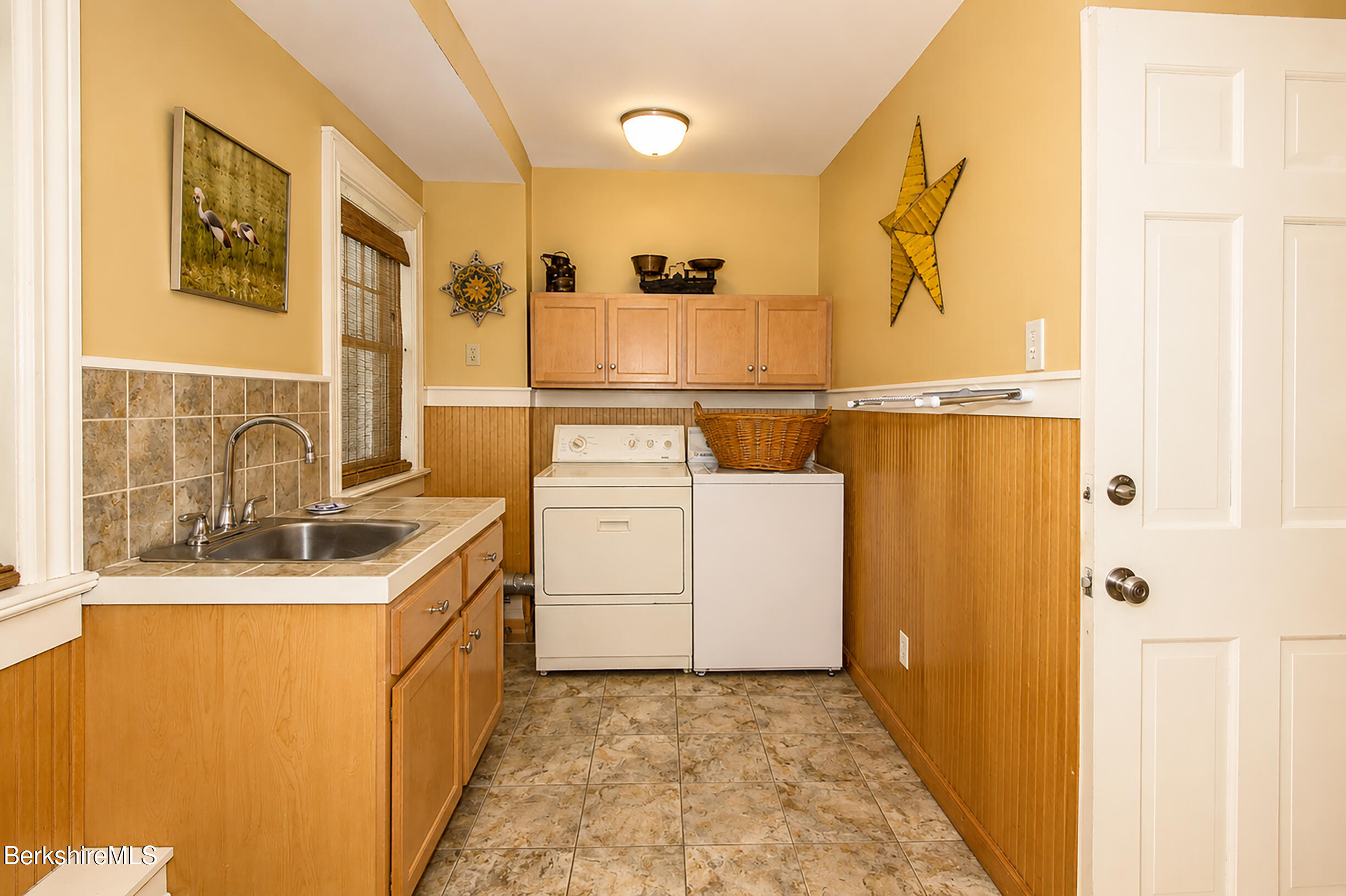 53 Main Street Stockbridge, MA 01262 - Photo 18 of 61 laundry room