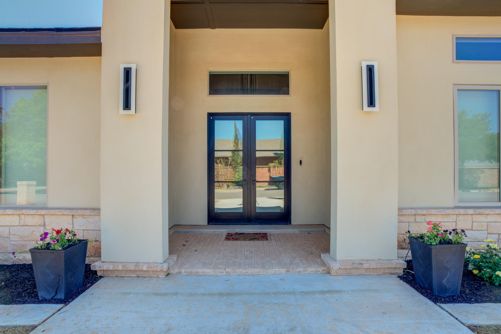 4813 5th Street Lubbock, TX 79416 - Photo 8 of 62 4814-5th-St_Lubbock-TX_63_Front-Exterior