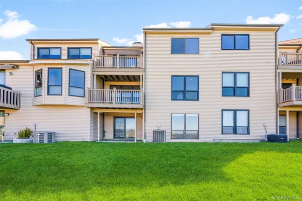 $799,000 | 78 Hudson Watch Drive, Ossining, NY 10562