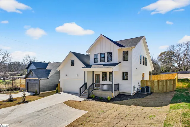 $499,900 | 315 Hunts Bridge Road, Greenville, SC 29617