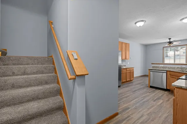 $279,900 | 1844 Mockingbird Avenue, Shakopee, MN 55379