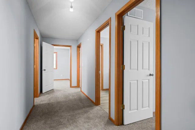 $279,900 | 1844 Mockingbird Avenue, Shakopee, MN 55379