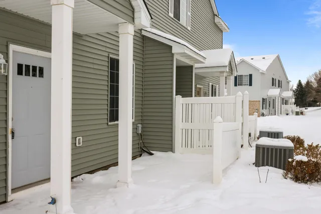 $279,900 | 1844 Mockingbird Avenue, Shakopee, MN 55379