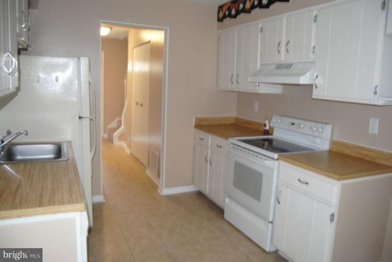 3392 Ryon Court Waldorf, MD 20601 - Photo 7 of 21 Kitchen #2