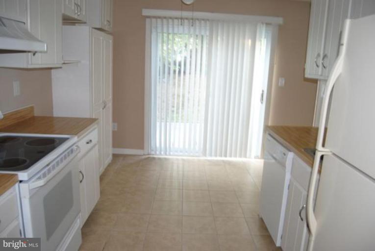 3392 Ryon Court Waldorf, MD 20601 - Photo 8 of 21 Kitchen #3