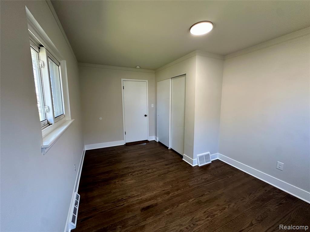 7254 Gerald Avenue Warren, MI 48092 - Photo 15 of 25
