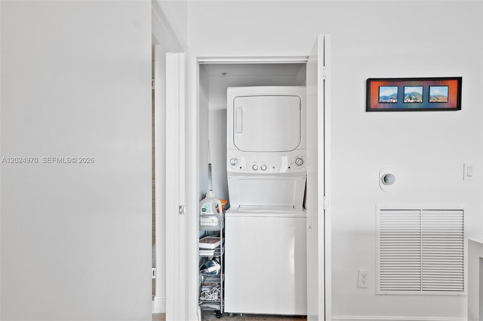 90 Southwest 3rd Street, Unit 3810 Miami, FL 33130 - Photo 22 of 45 a white refrigerator freezer and a dishwasher