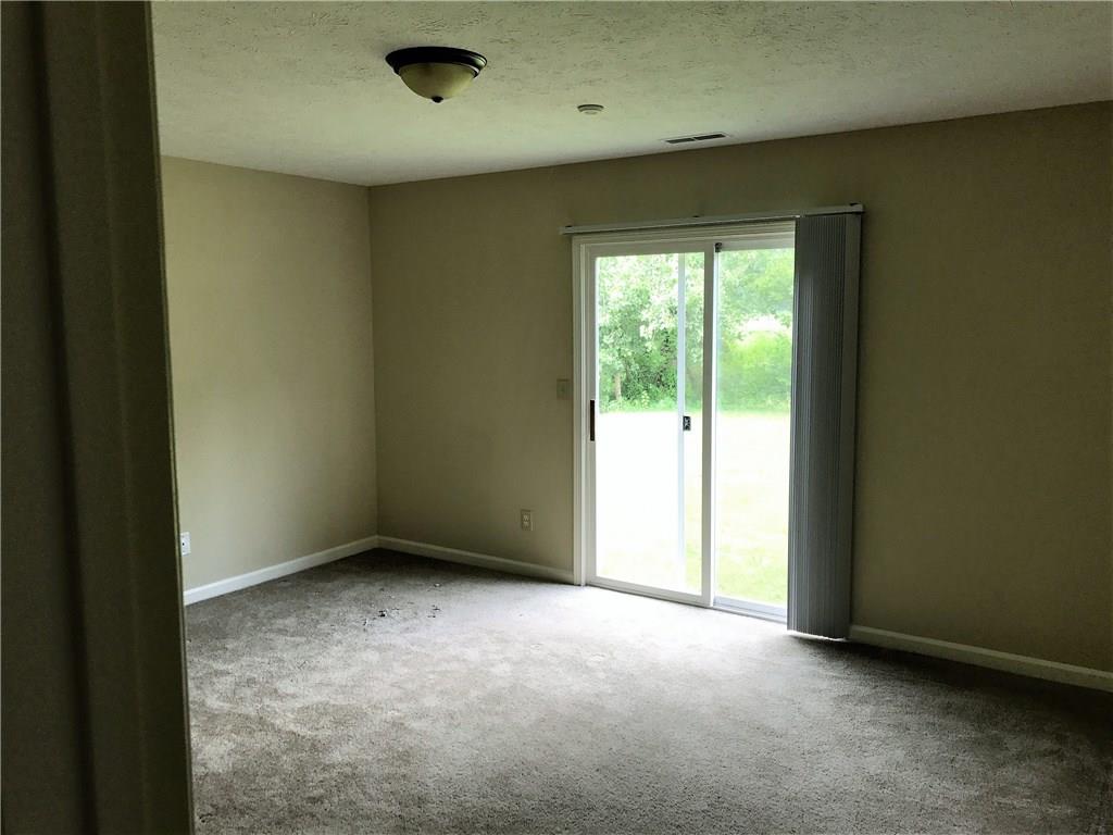 555 Old Farm Road Danville, IN 46122 - Photo 4 of 7 Gallery Image 4