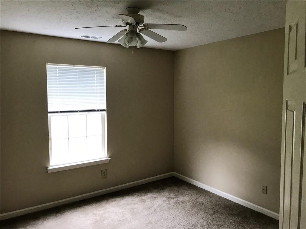 555 Old Farm Road Danville, IN 46122 - Photo 5 of 7 Gallery Image 5
