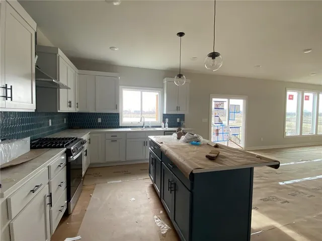 $644,950 | 18703 West 193rd Street, Spring Hill, KS 66083