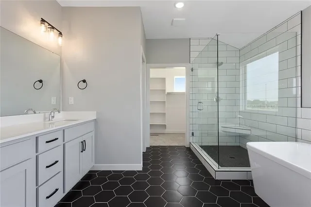 $644,950 | 18703 West 193rd Street, Spring Hill, KS 66083