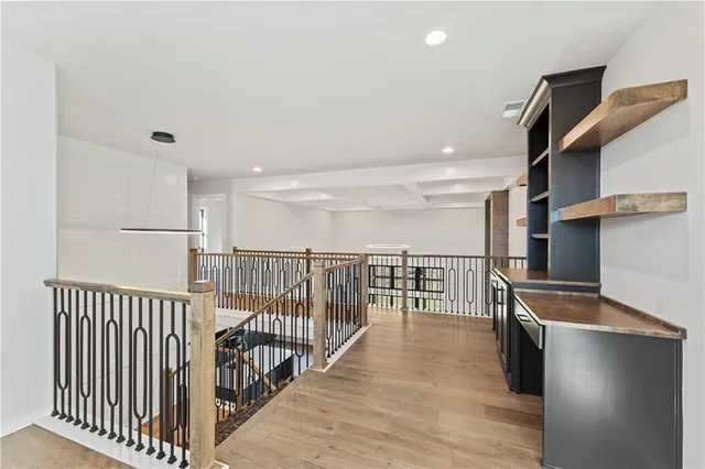 $995,000 | 2086 Northwest O'Brien Road, Lee's Summit, MO 64081